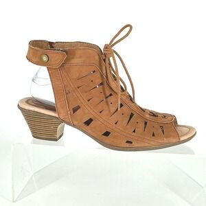 Earth Size 11 Kristen Sand Brown Suede Lace Up Perforated Sandals Womens